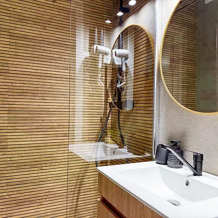 Echo - Old Town Centre *