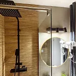 Apartman Echo - Old Town Centre I Cheap Carpark Nearby I Balcony *