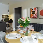 Echo - Old Town Centre I Cheap Carpark Nearby I Balcony 公寓 布加勒斯特
