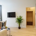 Echo - Old Town Centre I Cheap Carpark Nearby I Balcony Apartman Bukarest