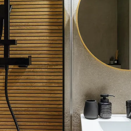 Echo - Old Town Centre *