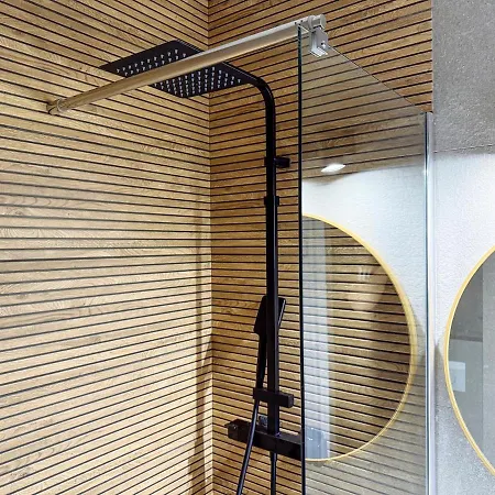 Echo - Old Town Centre I Cheap Carpark Nearby I Balcony Apartment Bukarest