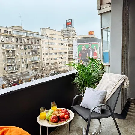 Echo - Old Town Centre I Cheap Carpark Nearby I Balcony * בוקרשט