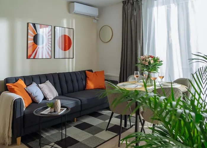 Echo - Old Town Centre *